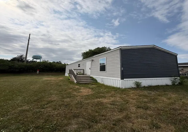 2nd image of 12 Raasch Rnch, Zumbrota, MN 55992 | MLS# 7116614