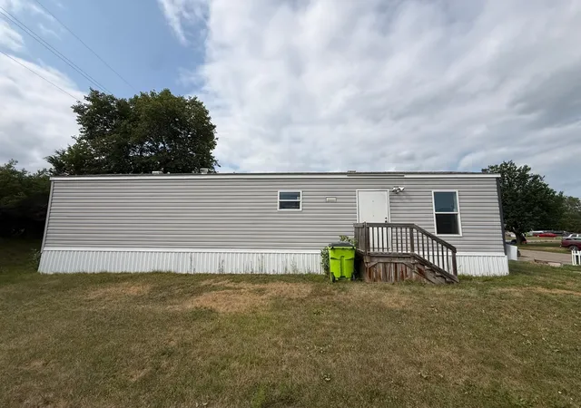 Photo 3 of Single family home for sale at 12 Raasch Ranch, Zumbrota, MN 55992 | MLS# 7116614 | Listing updated on 2026-08-10