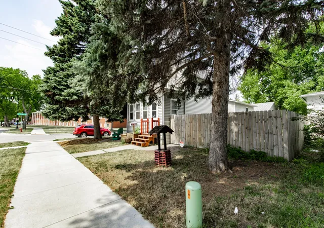Photo 3 of Single family home for sale at 723 6th Avenue N, Fargo, ND 58102 | MLS# 7116623 | Listing updated on 2026-09-02