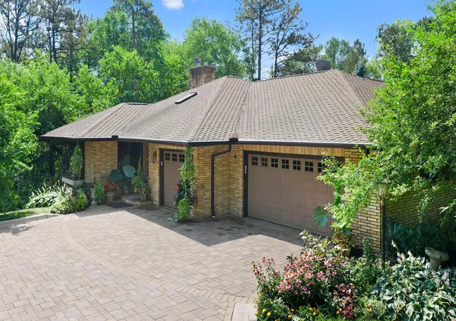 3rd image of 6191 Crackleberry Trl, Saint Paul, MN 55129 | MLS# 7116667