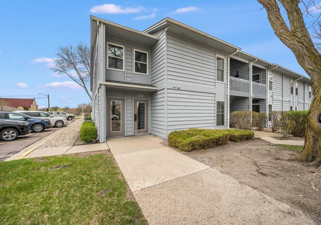 Photo 2 of Single family home for sale at 232 S Dewey St #101, Fairmont, MN 56031 | MLS# 7116671 | Listing updated on 2026-08-27