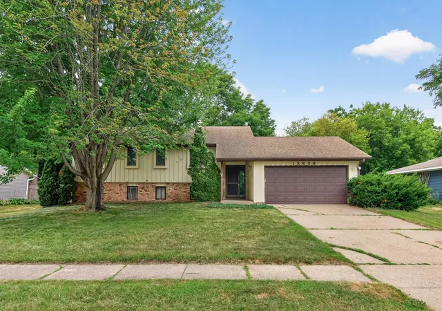 Photo 2 of Sale Pending at 13659 Ferris Ave, Saint Paul, MN 55124 | MLS# 7116679 | Listing updated on 2026-09-26
