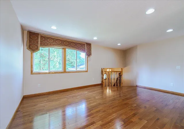 Photo 4 of Sale Pending at 1100 W 158th Street, Burnsville, MN 55306 | MLS# 7116692 | Listing updated on 2026-08-28