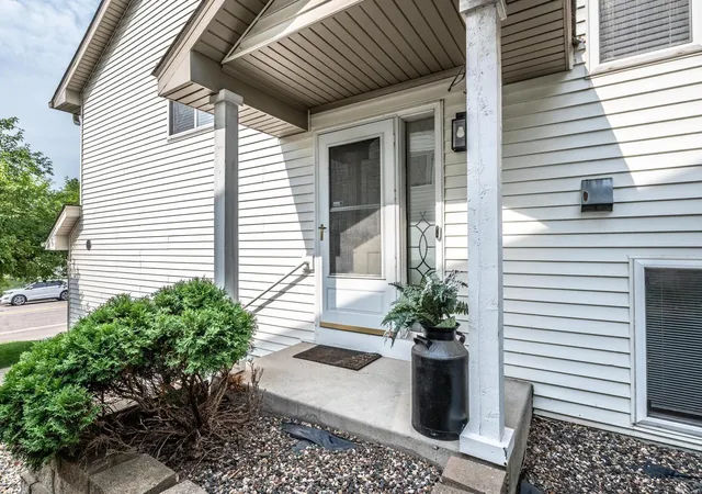 Photo 3 of Single family home for sale at 8379 143rd Street W, Saint Paul, MN 55124 | MLS# 7116732 | Listing updated on 2026-08-31