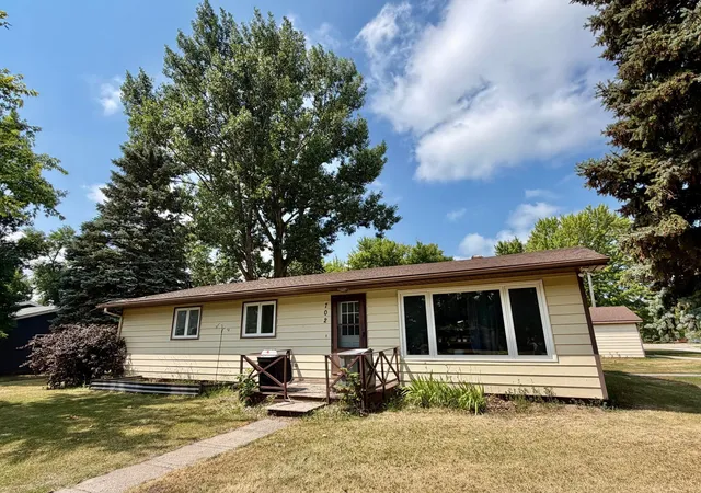 Photo 1 of Single family home for sale at 702 Champagne Ave Sw, Red Lake Falls, MN 56750 | MLS# 7116744 | Listing updated on 2026-07-31