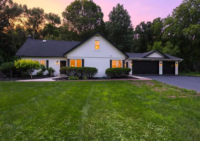 Photo 1 of Single family home for sale at 14819 Margaret Pl, Minnetonka, MN 55345 | MLS# 7116762 | Listing updated on 2026-08-31