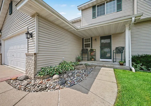 Photo 3 of Sale Pending at 12320 Windsor Ct, Burnsville, MN 55337 | MLS# 7116787 | Listing updated on 2026-08-16