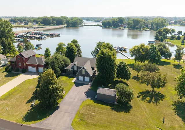 Photo 1 of Single family home for sale at 12 Lake Shetek Dr, Slayton, MN 56172 | MLS# 7116790 | Listing updated on 2026-08-17