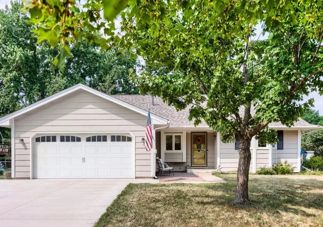 1st image of 3917 Edgewood Rd Ne, Circle Pines, MN 55014 | MLS# 7116805