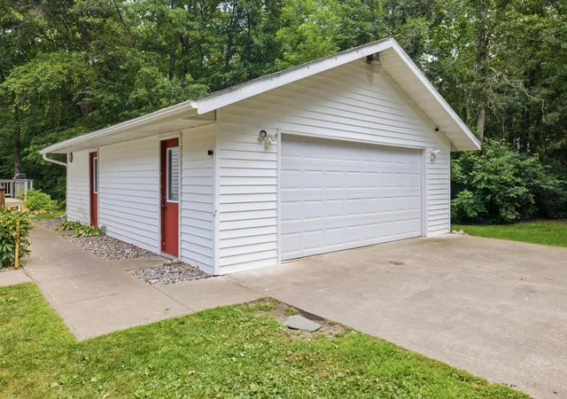 Photo 3 of Single family home for sale at 10878 Brent Dr, Brainerd, MN 56401 | MLS# 7116823 | Listing updated on 2026-09-27