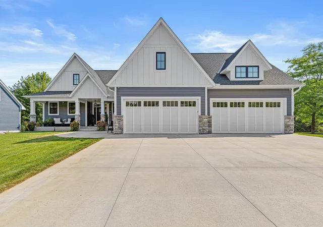 1st image of 21009 Karoline Ct N, Forest Lake, MN 55025 | MLS# 7116829