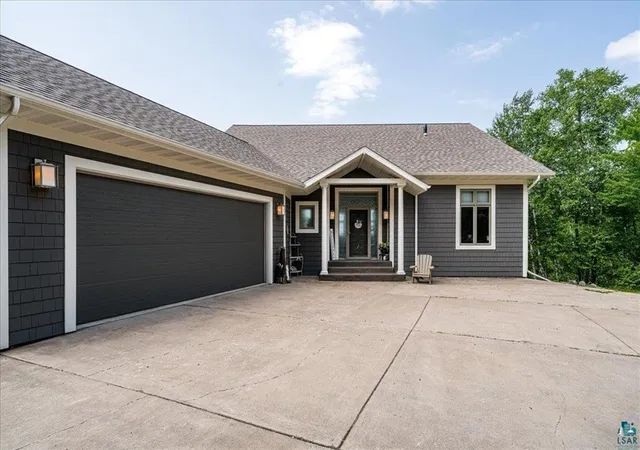 Photo 2 of Single family home for sale at 6906 W Van Rd, Duluth, MN 55803 | MLS# 7116831 | Listing updated on 2026-09-01