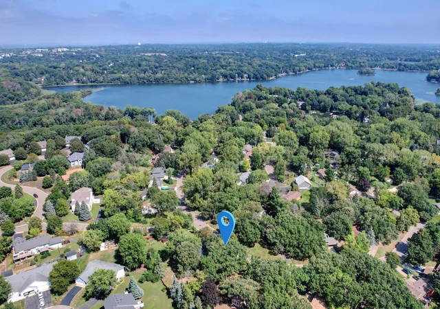 Photo 3 of Single family home for sale at 16015 Oak Shore Dr, Lakeville, MN 55044 | MLS# 7116865 | Listing updated on 2026-09-23