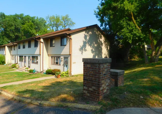Photo 2 of Single family home for sale at 1477 Arkwright St #C, Saint Paul, MN 55130 | MLS# 7116872 | Listing updated on 2026-08-20