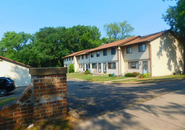 Photo 3 of Single family home for sale at 1477 Arkwright St #C, Saint Paul, MN 55130 | MLS# 7116872 | Listing updated on 2026-08-20