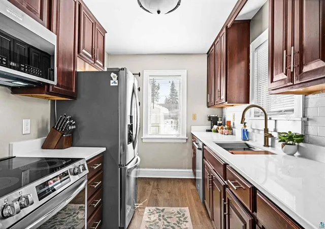 2nd image of 32 Laurel Ave, Superior, WI 54880 | MLS# 7116873