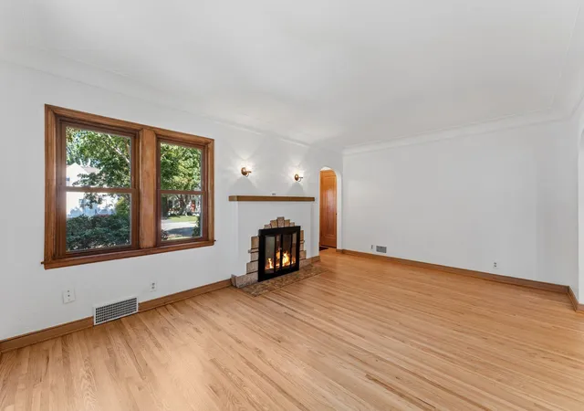 Photo 4 of Single family home for sale at 1200 Idaho Ave W, Saint Paul, MN 55108 | MLS# 7116874 | Listing updated on 2026-10-09