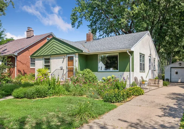 Photo 1 of Sale Pending at 1634 Victoria St N, Saint Paul, MN 55117 | MLS# 7116880 | Listing updated on 2026-09-06