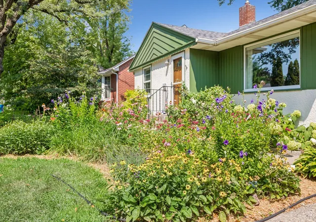 Photo 3 of Sale Pending at 1634 Victoria St N, Saint Paul, MN 55117 | MLS# 7116880 | Listing updated on 2026-09-06