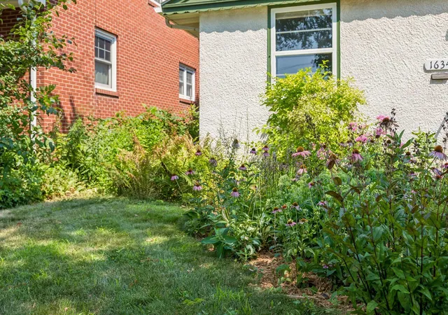 Photo 4 of Sale Pending at 1634 Victoria St N, Saint Paul, MN 55117 | MLS# 7116880 | Listing updated on 2026-09-06