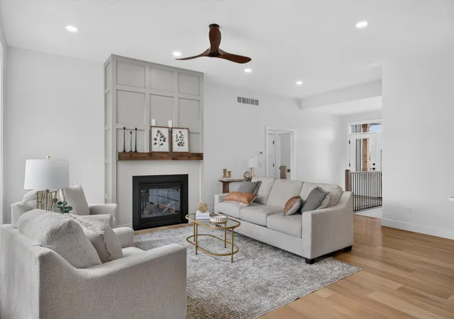 Photo 4 of Single family home for sale at 1457 Skyview Cir NW, Rochester, MN 55901 | MLS# 7116881 | Listing updated on 2026-10-10
