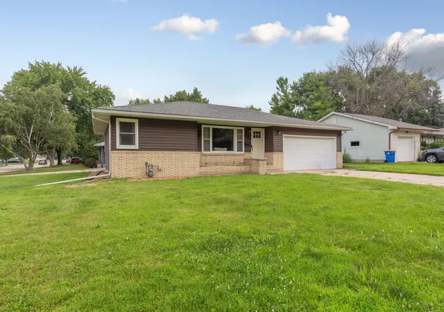 1st image of 504 Havana Rd, Owatonna, MN 55060 | MLS# 7116885