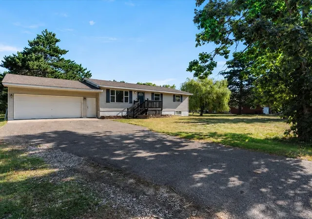 2nd image of 6380 Excelsior Rd, Baxter, MN 56425 | MLS# 7116907