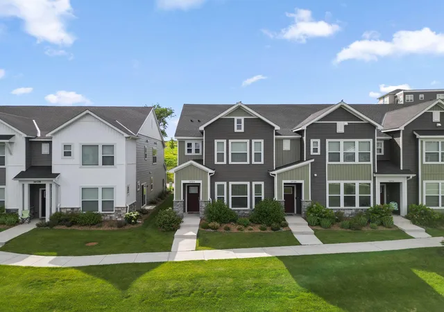 Photo 2 of Single family home for sale at 14524 Twin Lakes Cir, Burnsville, MN 55306 | MLS# 7116909 | Listing updated on 2026-07-29