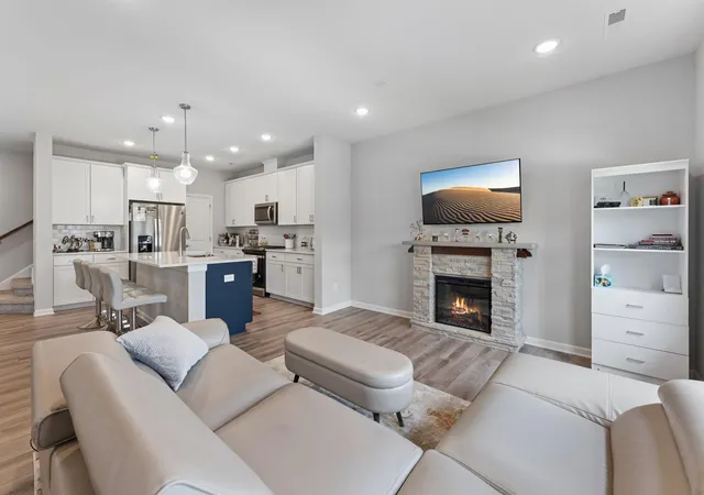 Photo 4 of Single family home for sale at 14524 Twin Lakes Cir, Burnsville, MN 55306 | MLS# 7116909 | Listing updated on 2026-07-29