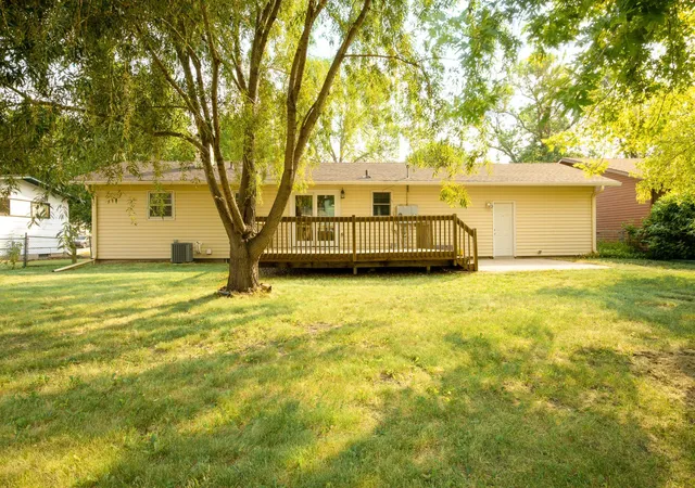 Photo 3 of Single family home for sale at 505 Maple Ln S, Moorhead, MN 56560 | MLS# 7116919 | Listing updated on 2026-08-27