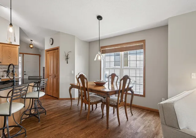 4th image of 6161 Boulder Ridge Dr, Rockford, MN 55373 | MLS# 7116920