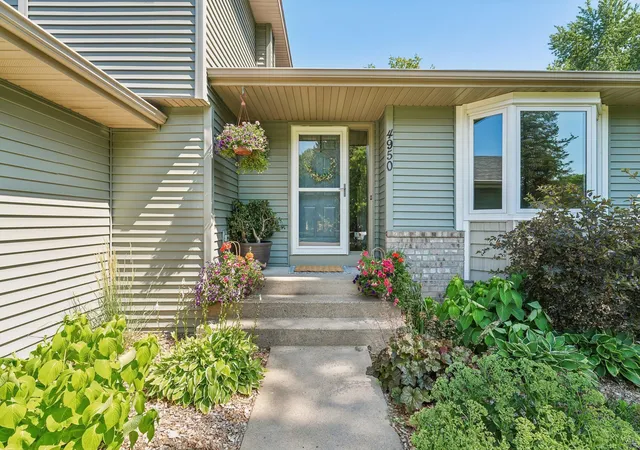 2nd image of 4950 150th Ln Nw, Anoka, MN 55303 | MLS# 7116939