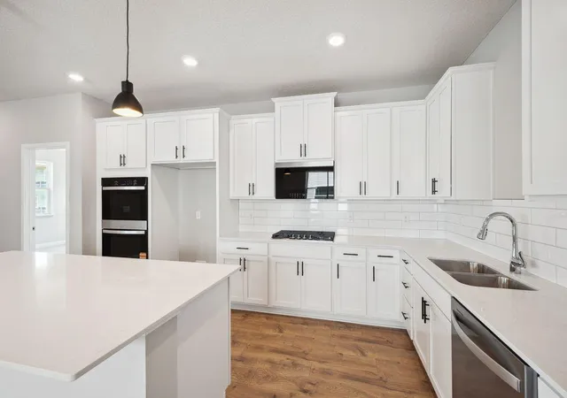 5th image of 2159 Bluff Heights Dr, Shakopee, MN 55379 | MLS# 7116956