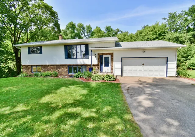 Photo 3 of Single family home for sale at 1211 County Rd 2 S, Saint Stephen, MN 56375 | MLS# 7116963 | Listing updated on 2026-09-29