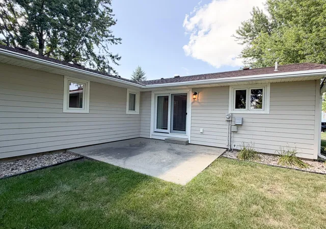 Photo 48 of Sale Pending at 1523 Eckerson Dr, Worthington, MN 56187 | MLS# 7116973 | Listing updated on 2026-10-05