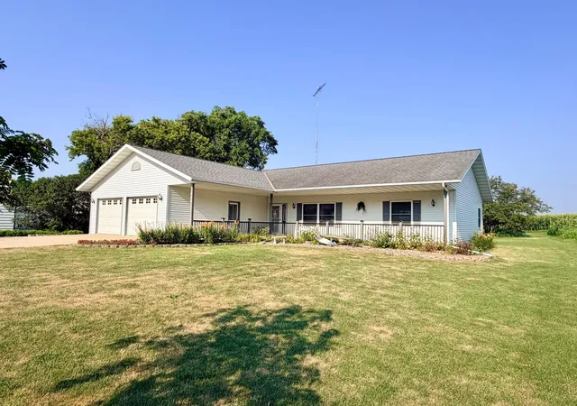 30th image of 122 Lake Henry Ave S, Melrose, MN 56352 | MLS# 7116993
