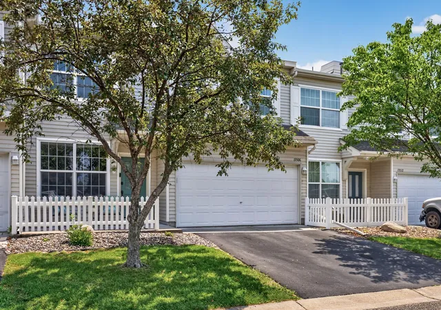 3rd image of 19506 Blue Jay Ct #2, Farmington, MN 55024 | MLS# 7117018
