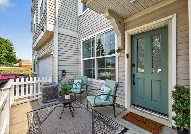 4th image of 19506 Blue Jay Ct #2, Farmington, MN 55024 | MLS# 7117018