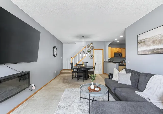 5th image of 19506 Blue Jay Ct #2, Farmington, MN 55024 | MLS# 7117018