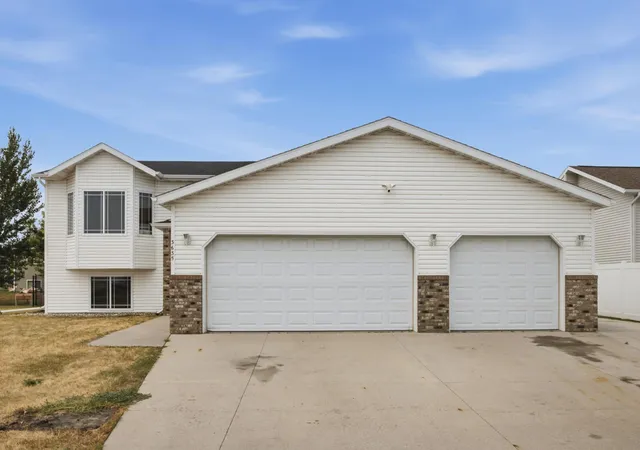 Photo 1 of Single family home for sale at 3635 Harrison St S, Fargo, ND 58104 | MLS# 7117031 | Listing updated on 2026-09-01