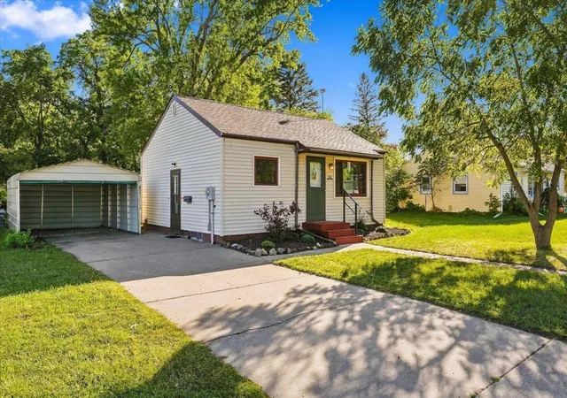 Single family home for sale at 124 W 6Th St, New Richmond, WI 54017 | MLS# 7117066