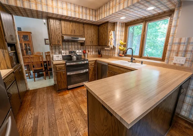4th image of 9250 Talus Cir, Eden Prairie, MN 55347 | MLS# 7117079