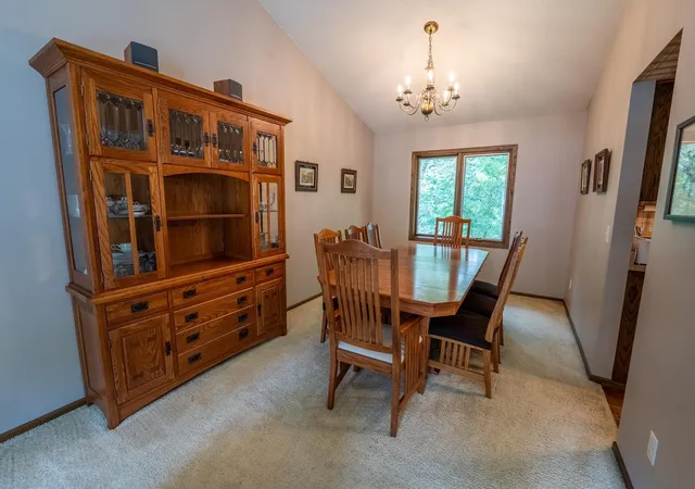 5th image of 9250 Talus Cir, Eden Prairie, MN 55347 | MLS# 7117079