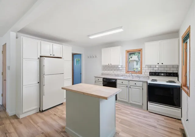 Photo 3 of Single family home for sale at 18 Ann St S, Minnesota Lake, MN 56068 | MLS# 7117089 | Listing updated on 2026-07-29