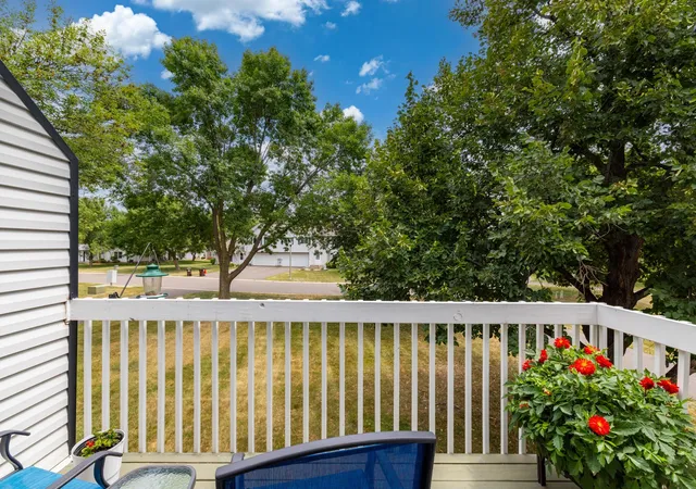 Photo 3 of Condo for sale at 3632 Gershwin Ln N, Saint Paul, MN 55128 | MLS# 7117107 | Listing updated on 2026-09-19