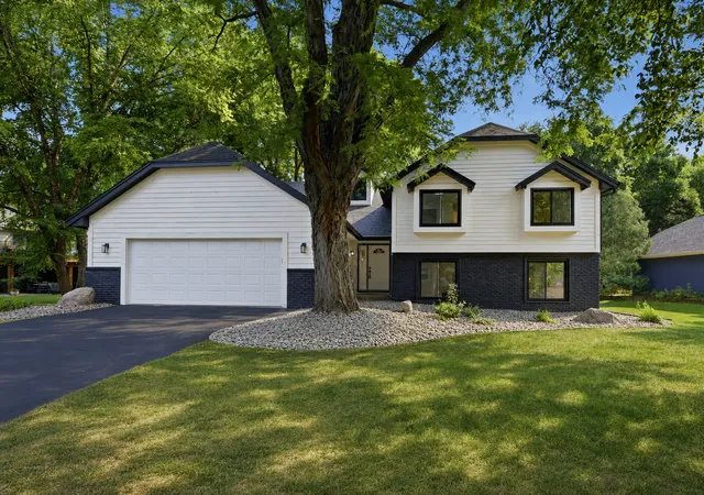1st image of 9281 Amsden Wy, Eden Prairie, MN 55347 | MLS# 7117111