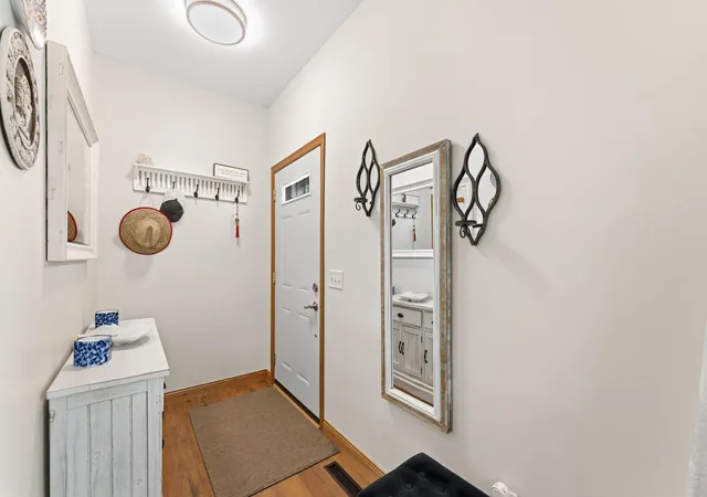 Photo 4 of Single family home for sale at 14338 Brookmere Blvd NW, Prior Lake, MN 55372 | MLS# 7117115 | Listing updated on 2026-10-05
