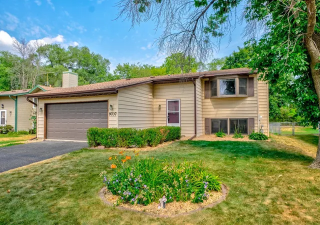 2nd image of 9707 Heath Ave S, Cottage Grove, MN 55016 | MLS# 7117122