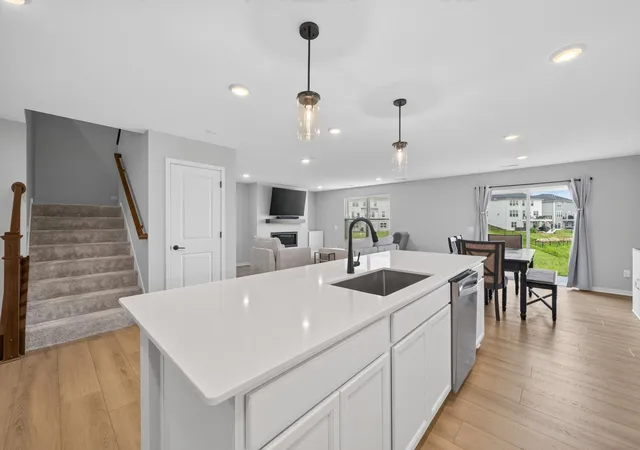 2nd image of 6178 Highland Hills Cir S, Cottage Grove, MN 55016 | MLS# 7117142