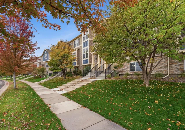 Photo 3 of Single family home for sale at 8385 Norwood Ln N, Maple Grove, MN 55369 | MLS# 7117149 | Listing updated on 2026-10-22
